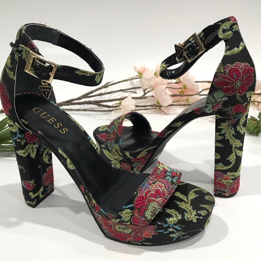 Guess floral platforms size 8.5